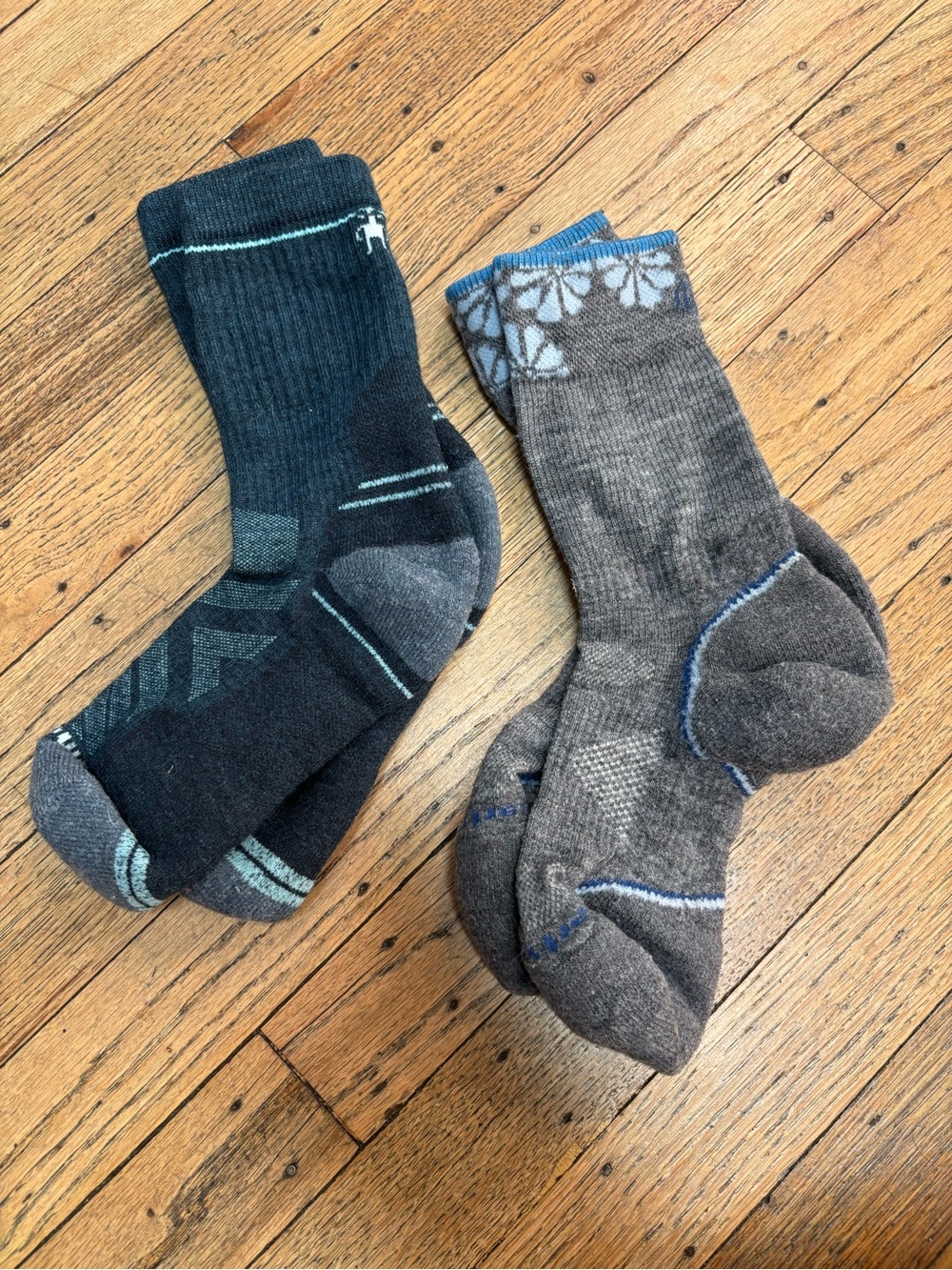 Smartwool Women's Cushioned Crew Socks - Deep green & Light gray